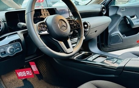 Mercedes-Benz A-Класс, 2019 год, 2 100 000 рублей, 7 фотография