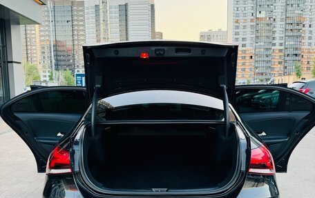 Mercedes-Benz A-Класс, 2019 год, 2 100 000 рублей, 17 фотография
