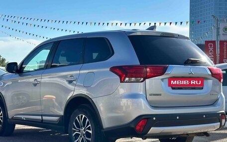 Mitsubishi Outlander III рестайлинг 3, 2017 год, 2 145 990 рублей, 4 фотография