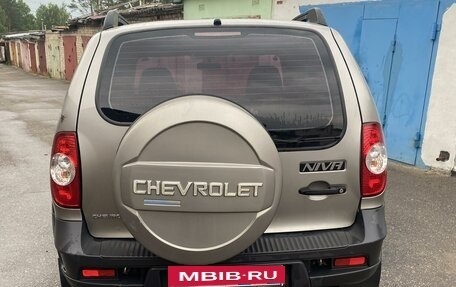 Chevrolet Niva I рестайлинг, 2013 год, 700 000 рублей, 5 фотография