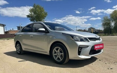 KIA Rio IV, 2018 год, 1 350 000 рублей, 3 фотография