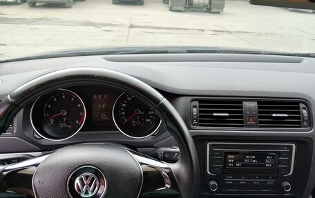 Volkswagen Jetta VI, 2015 год, 1 670 000 рублей, 3 фотография