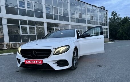 Mercedes-Benz E-Класс, 2018 год, 3 890 000 рублей, 1 фотография