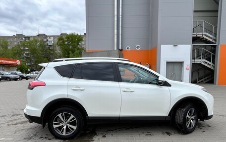 Toyota RAV4, 2017 год, 2 900 000 рублей, 3 фотография