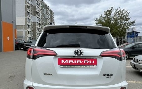 Toyota RAV4, 2017 год, 2 900 000 рублей, 4 фотография