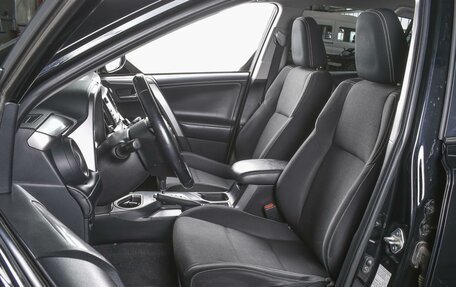 Toyota RAV4, 2017 год, 2 675 000 рублей, 10 фотография