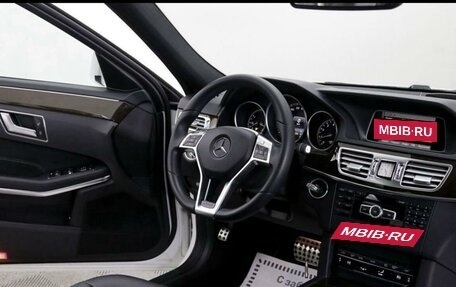 Mercedes-Benz E-Класс, 2015 год, 2 850 000 рублей, 8 фотография