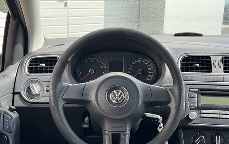 Volkswagen Polo VI (EU Market), 2011 год, 811 000 рублей, 6 фотография