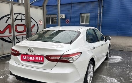 Toyota Camry, 2019 год, 2 950 000 рублей, 4 фотография