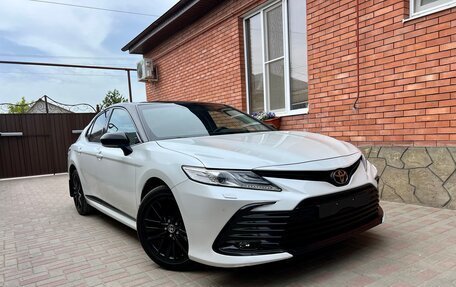 Toyota Camry, 2021 год, 3 930 000 рублей, 1 фотография