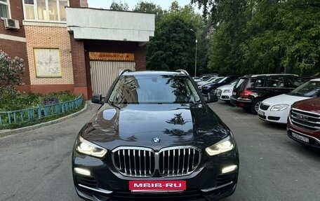 BMW X5, 2021 год, 5 600 000 рублей, 2 фотография