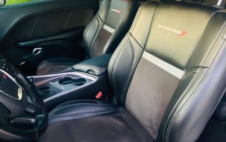 Dodge Challenger III рестайлинг 2, 2017 год, 3 300 000 рублей, 12 фотография