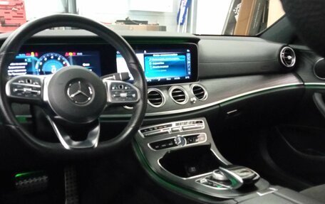 Mercedes-Benz E-Класс, 2018 год, 3 650 000 рублей, 5 фотография