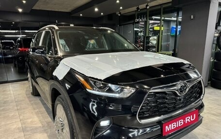 Toyota Highlander, 2024 год, 7 800 000 рублей, 2 фотография