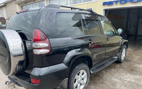 Toyota Land Cruiser Prado 120 рестайлинг, 2005 год, 2 850 000 рублей, 9 фотография