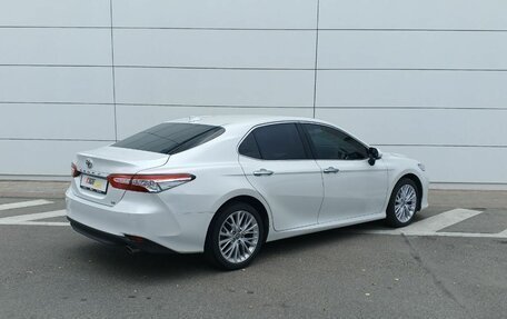 Toyota Camry, 2020 год, 3 950 000 рублей, 4 фотография