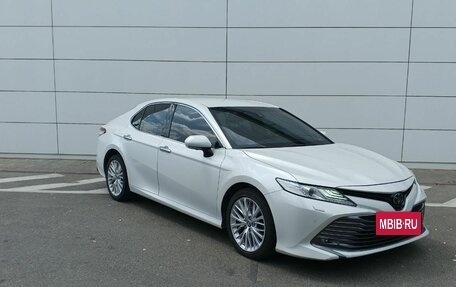 Toyota Camry, 2020 год, 3 950 000 рублей, 3 фотография