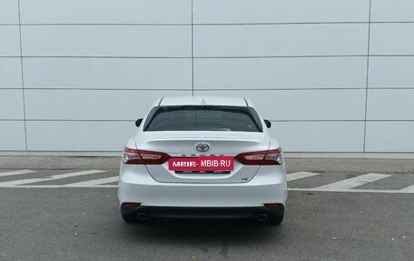 Toyota Camry, 2020 год, 3 950 000 рублей, 5 фотография