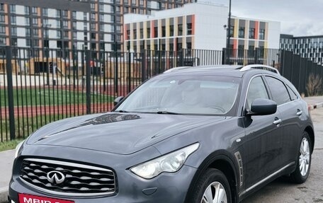 Infiniti FX II, 2010 год, 1 700 000 рублей, 14 фотография