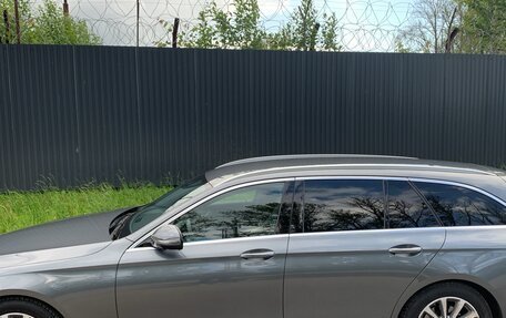 Mercedes-Benz E-Класс, 2019 год, 3 300 000 рублей, 3 фотография