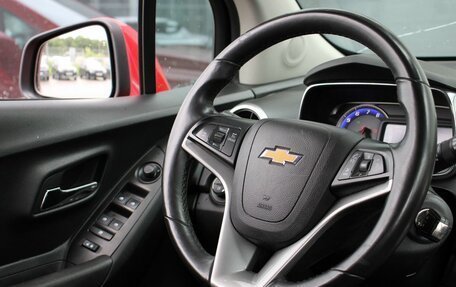 Chevrolet Tracker III, 2015 год, 999 900 рублей, 12 фотография