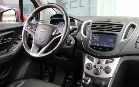 Chevrolet Tracker III, 2015 год, 999 900 рублей, 11 фотография