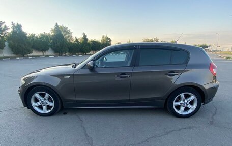 BMW 1 серия, 2006 год, 800 000 рублей, 7 фотография