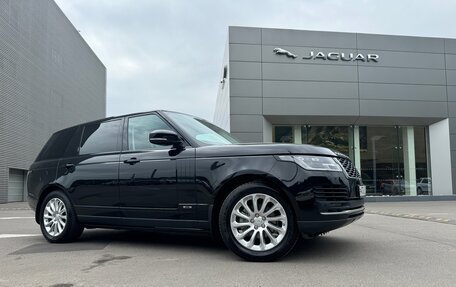 Land Rover Range Rover IV рестайлинг, 2018 год, 6 900 000 рублей, 3 фотография