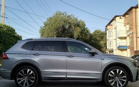 Volkswagen Tiguan II, 2020 год, 3 350 000 рублей, 3 фотография