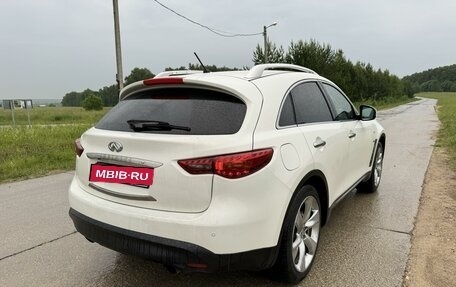 Infiniti QX70, 2013 год, 1 800 000 рублей, 6 фотография