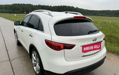 Infiniti QX70, 2013 год, 1 800 000 рублей, 8 фотография