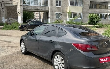 Opel Astra J, 2013 год, 797 000 рублей, 4 фотография