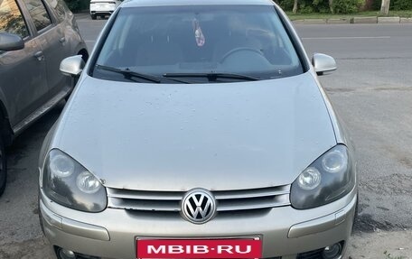 Volkswagen Golf V, 2004 год, 660 000 рублей, 1 фотография