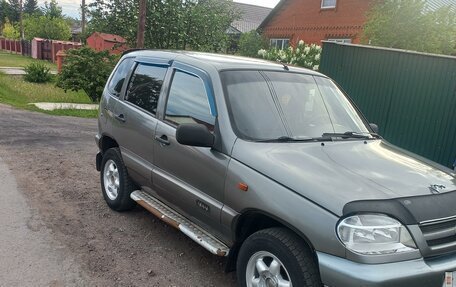 Chevrolet Niva I рестайлинг, 2004 год, 370 000 рублей, 1 фотография