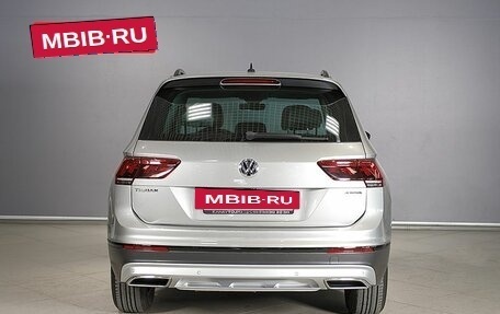 Volkswagen Tiguan II, 2019 год, 2 995 600 рублей, 8 фотография