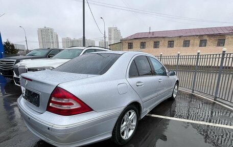 Mercedes-Benz C-Класс, 2005 год, 549 000 рублей, 2 фотография