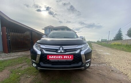 Mitsubishi Pajero Sport III рестайлинг, 2018 год, 3 300 000 рублей, 9 фотография