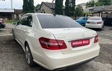 Mercedes-Benz E-Класс, 2011 год, 1 650 000 рублей, 3 фотография