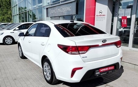 KIA Rio IV, 2018 год, 1 440 300 рублей, 7 фотография