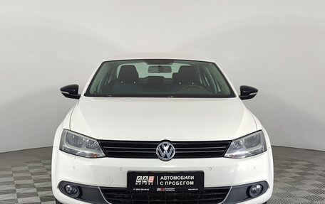 Volkswagen Jetta VI, 2013 год, 1 199 000 рублей, 2 фотография