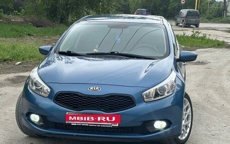 KIA cee'd III, 2014 год, 1 320 000 рублей, 2 фотография