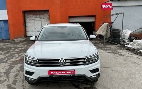 Volkswagen Tiguan II, 2018 год, 3 700 000 рублей, 9 фотография