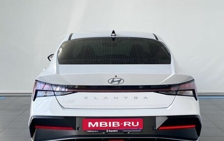 Hyundai Elantra, 2023 год, 2 695 000 рублей, 18 фотография