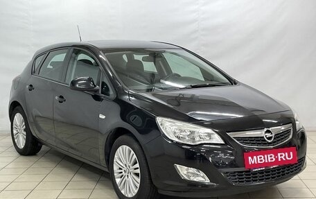 Opel Astra J, 2011 год, 919 000 рублей, 2 фотография