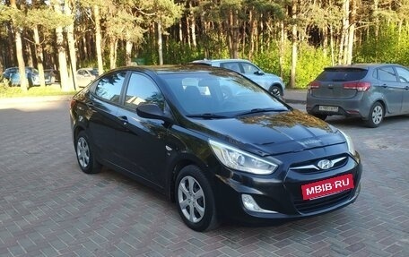 Hyundai Solaris II рестайлинг, 2014 год, 925 000 рублей, 2 фотография