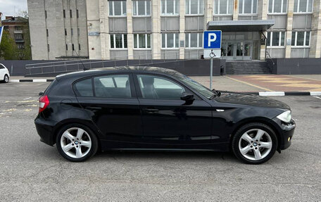 BMW 1 серия, 2006 год, 900 000 рублей, 4 фотография