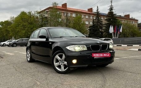 BMW 1 серия, 2006 год, 900 000 рублей, 2 фотография