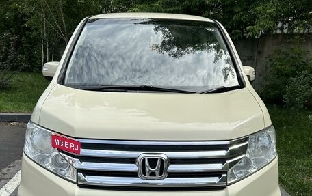 Honda Stepwgn IV, 2013 год, 1 550 000 рублей, 2 фотография