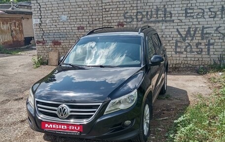 Volkswagen Tiguan I, 2010 год, 1 240 000 рублей, 2 фотография