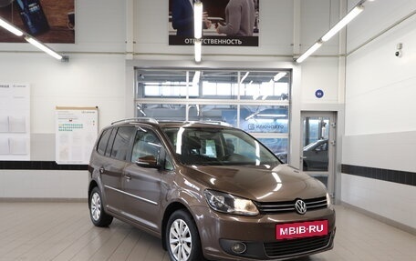 Volkswagen Touran III, 2011 год, 1 295 000 рублей, 3 фотография